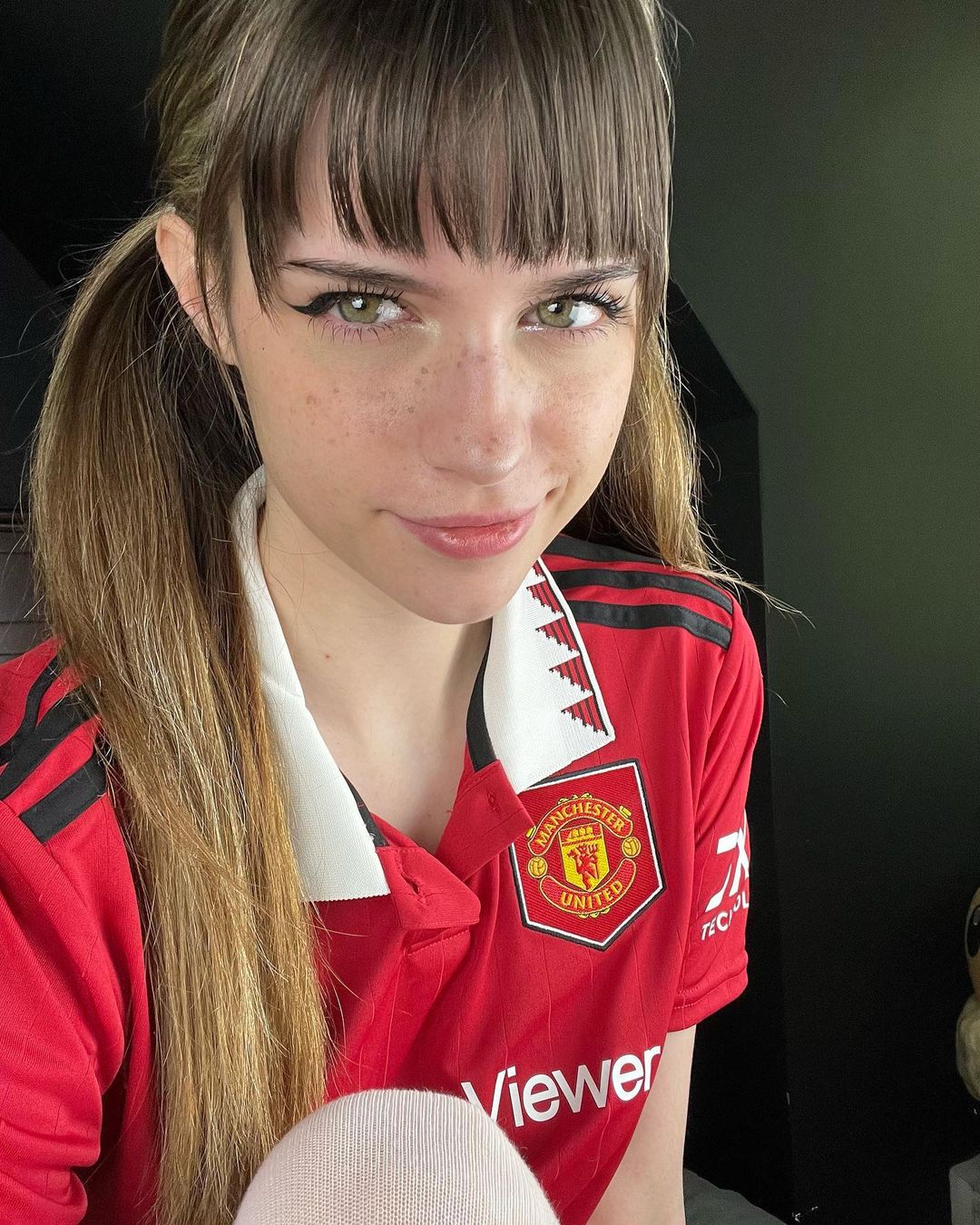 Soogsx in Man Utd Jersey