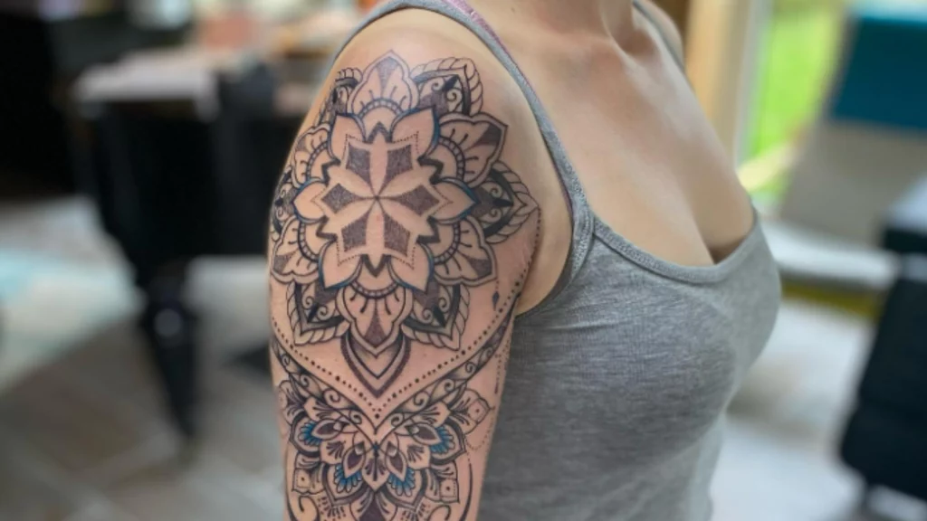 Mandala shoulder design