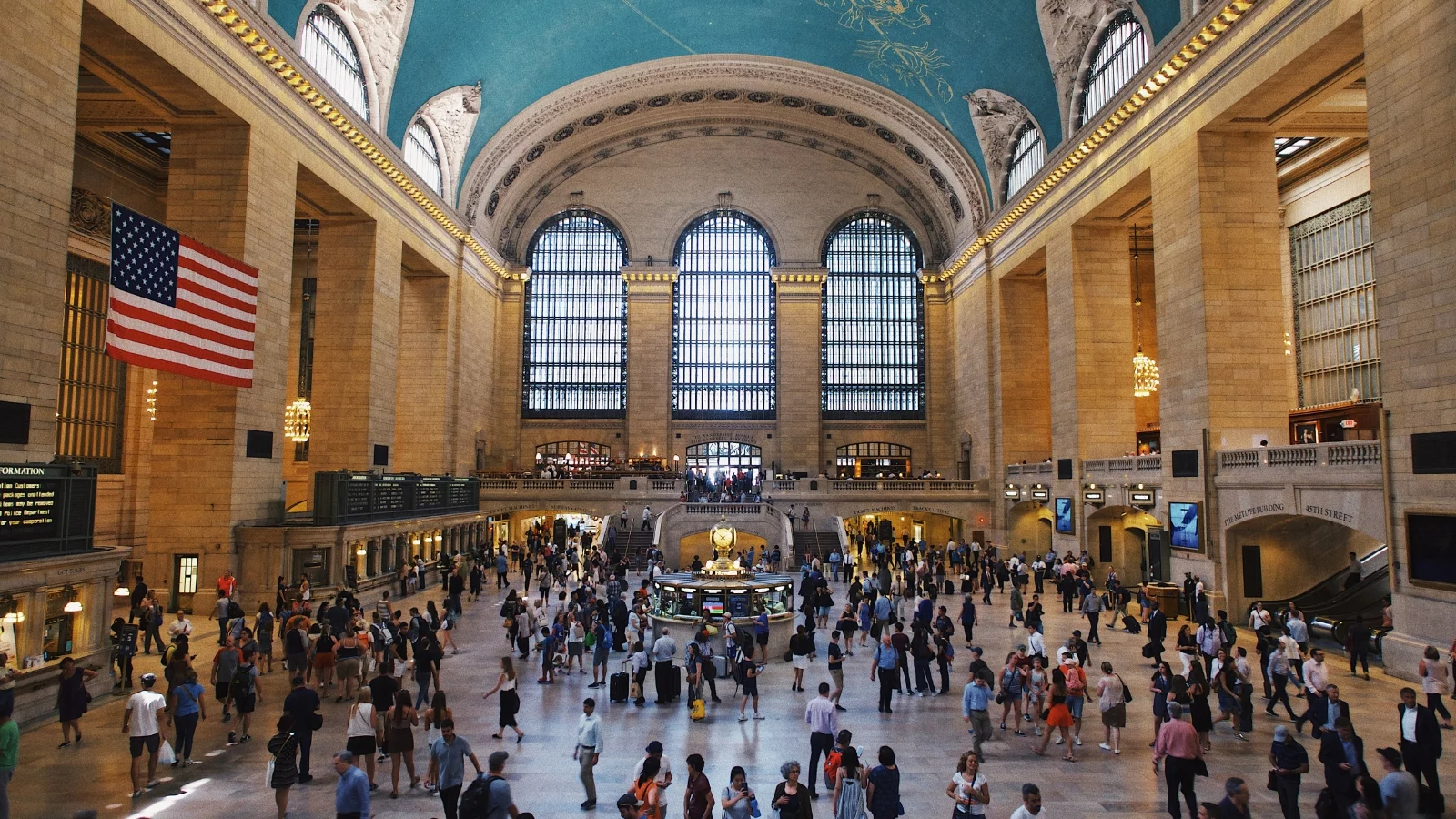 An image of the Grand Central Terminal from within. 