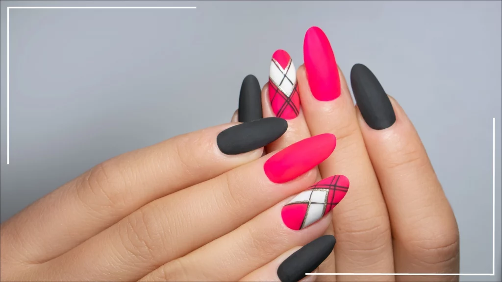 Round Long Nails 