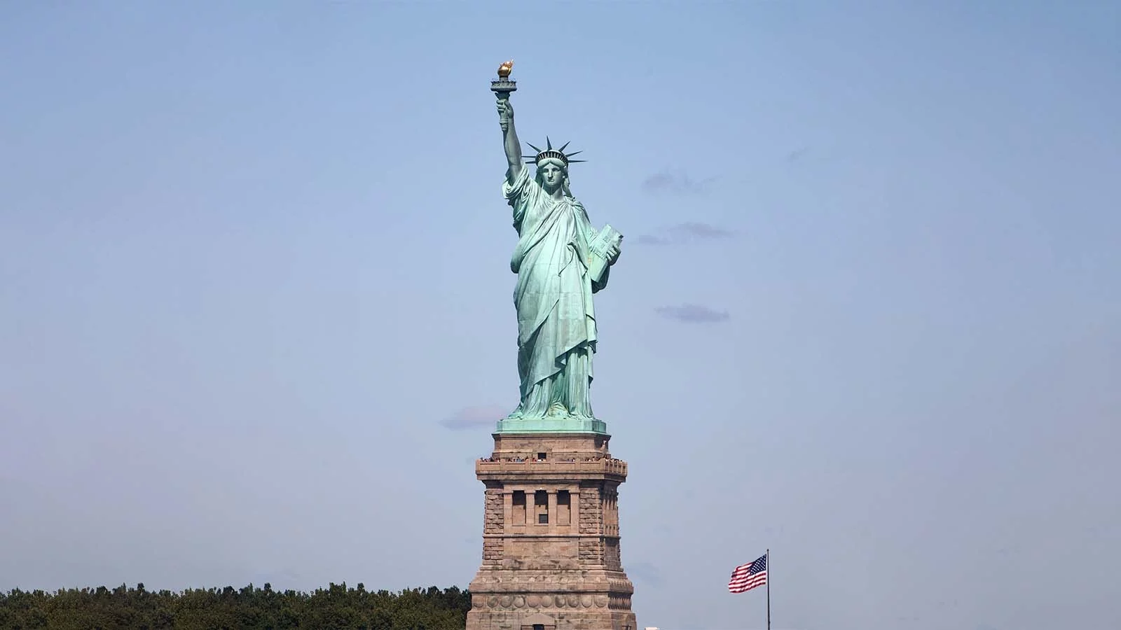 An image of the Statue of Liberty. 