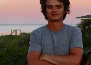 Joe keery's net worth