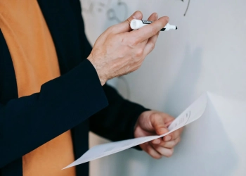 From Finding a PhD Advisor to Networking with Popular Faculty: A Comprehensive Guide