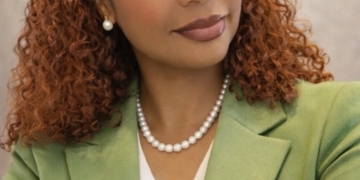 Pen, Paper, and Healing: Why Dr. Leeshe Grimes Believes Journaling Is a Lifelong Mental Wellness Tool